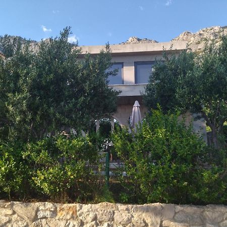 Holiday Home With Free Parking By The Beach Brela Eksteriør bilde