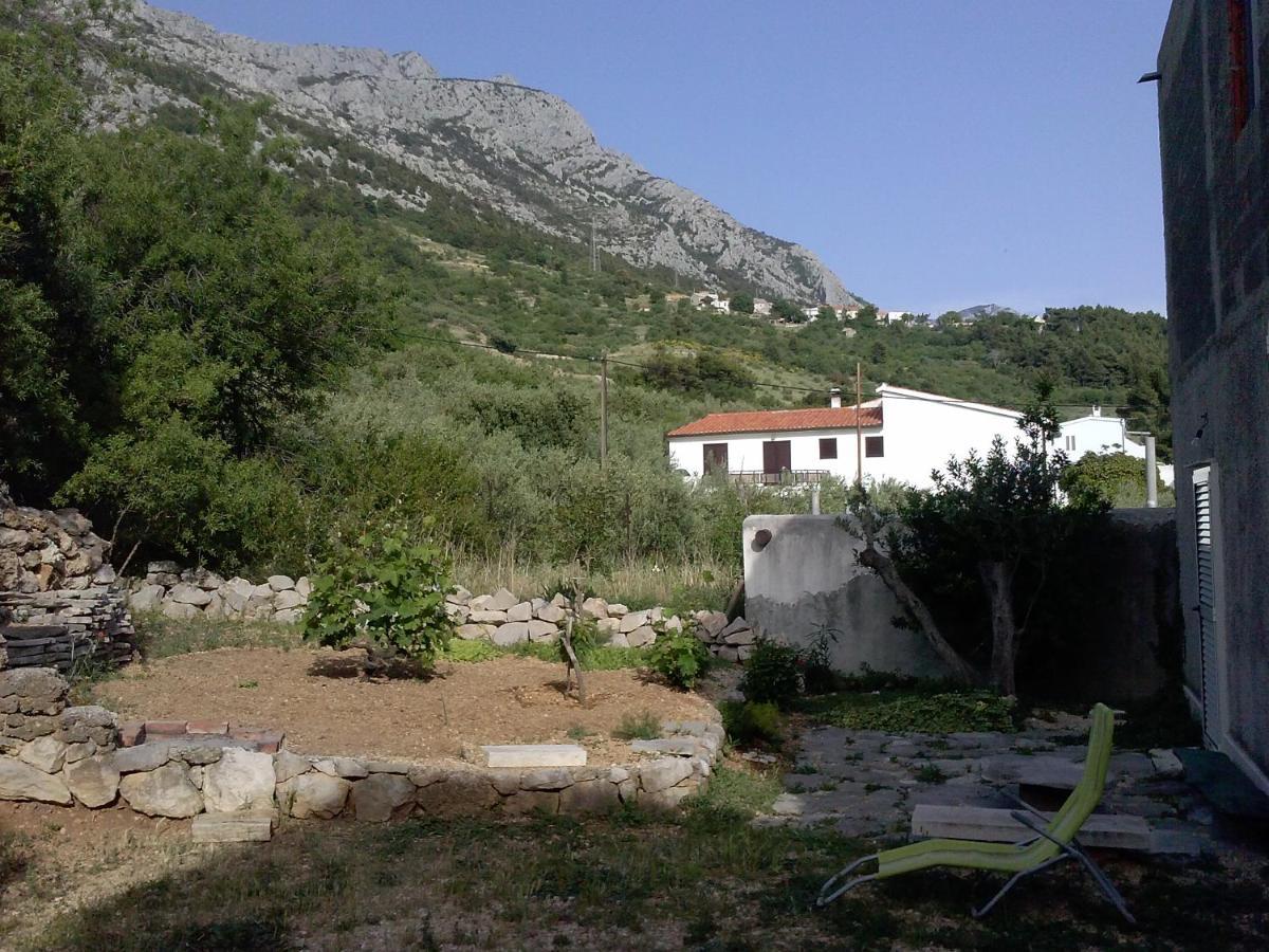Holiday Home With Free Parking By The Beach Brela Eksteriør bilde