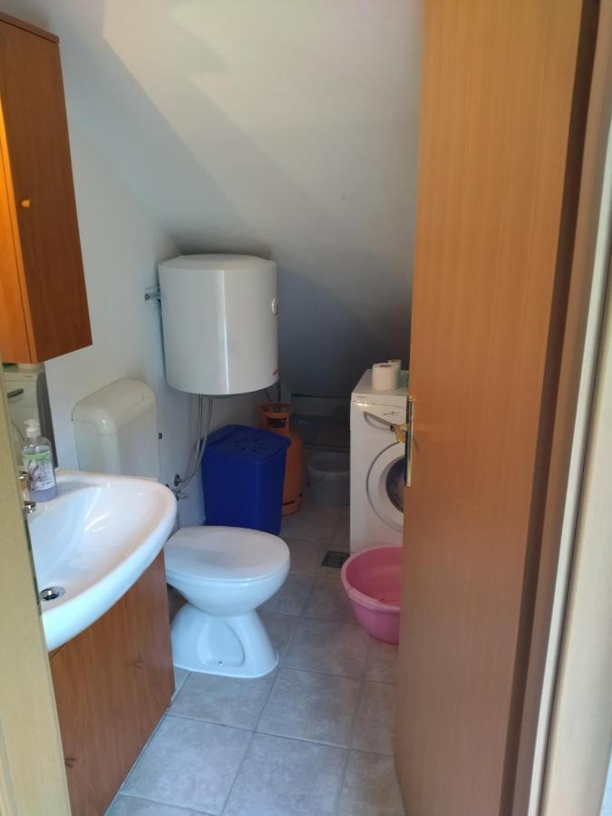 Holiday Home With Free Parking By The Beach Brela Eksteriør bilde